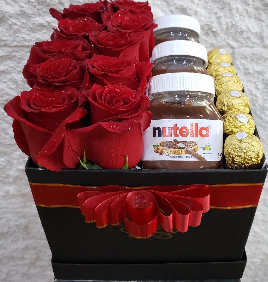 Envio y venta de flores ,rosas, plantas,arreglos florales ,regalos y desayunos a domicilio con delivery gratis en la Ciudad Autonoma de Buenos Aires y con costo de env�o en localidades del Gran Buenos Aires asi como delivery de flores y plantas a trav�s de florerias asociadas en todas las provincias de la Argentina, Buenos Aires, la Pampa, Tucuman, La Rioja, R�o Negro, Entre Rios, Corrientes, Misiones, Neuquen, Chubut, Tierra del Fuego, Santa Cruz, San Luis, Mendoza, Cordoba, Jujuy, Formosa, Santiago del Estero, Salta, Chaco, Catamarca ,San Juan, y ademas realizamos el delivery de flores ,coronas,palmas , plantas y regalos a todas las ciudades de Argentina, Mar del Plata, C�rdoba, Buenos Aires, con cargo en Santa Rosa, La Plata, Bella Vista, Neuquen, Pilar, Paran�, Posadas, Resistencia, Cipolleti y mas de 300 ciudades y localidades en todo el territorio de nuestro pa�s, asi como tambien tenemos la posibilidad de enviar flores a casi todo el mundo en cuestion de horas